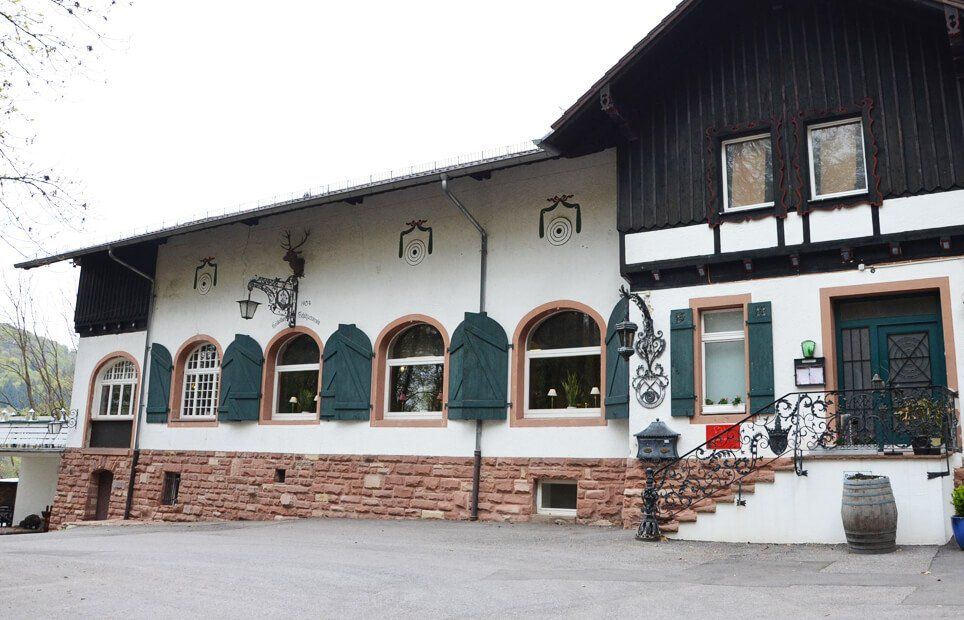 Außenansicht - Restaurant 'S' Kastanie